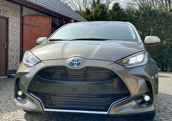 Toyota Yaris cena 75900 przebieg: 48557, rok produkcji 2020 z Biała małe 781